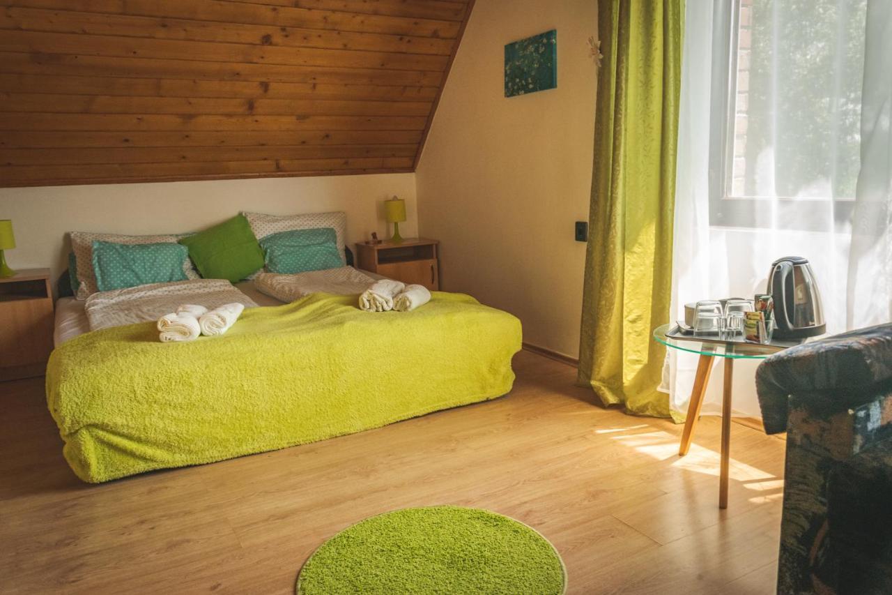 Linett Apartman Hajdúszoboszló Eksteriør bilde